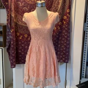 Pink Lace Dress - Chaohanxuan